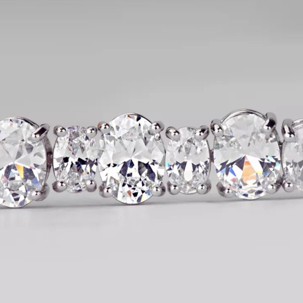 18ct Oval Cut Tennis Bracelet - Picture 6 of 11